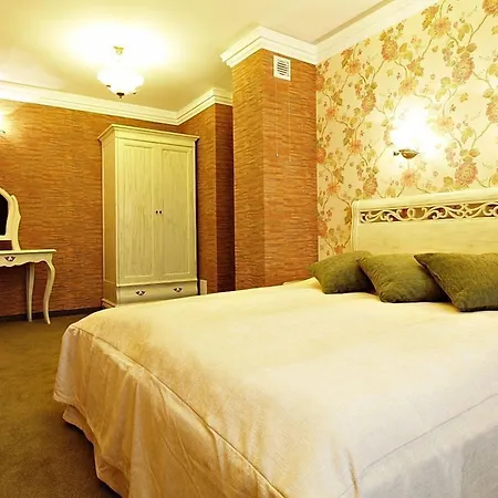 Fajkier فندق كروتشيسته